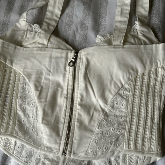 NWOT With Jéan Layla Top Capsule Collection - White - Picture 9 of 10